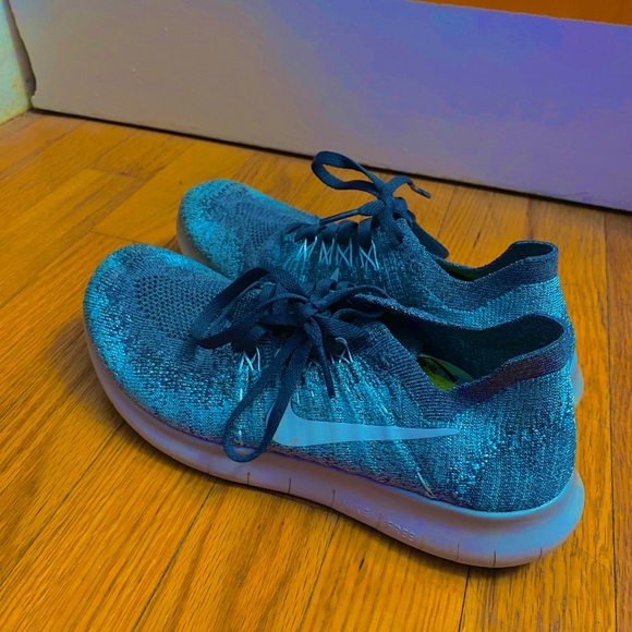 nike free rn flyknit - Picture 1 of 7